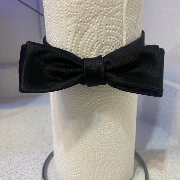 2 Tie Bar - Black Self Tie Bow Ties. Regular & Batwing - Picture 2 of 9